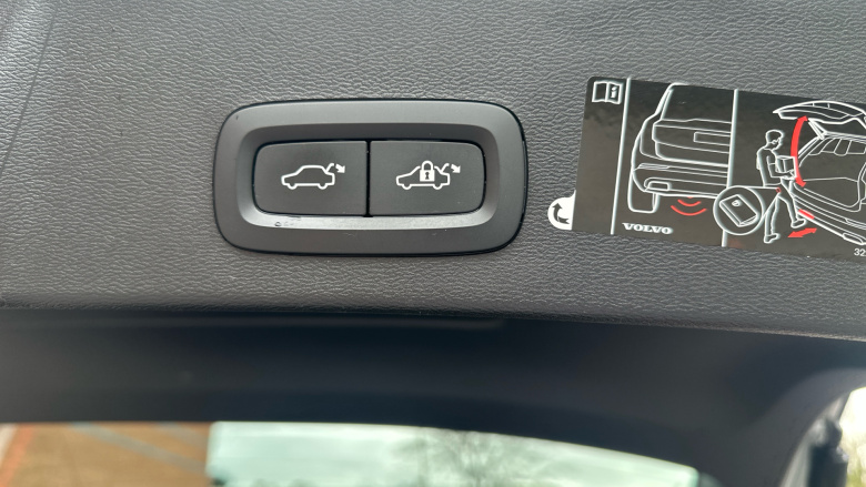 Volvo Xc40 2.0 D4 [190] R DESIGN 5dr AWD Geartronic Diesel Estate